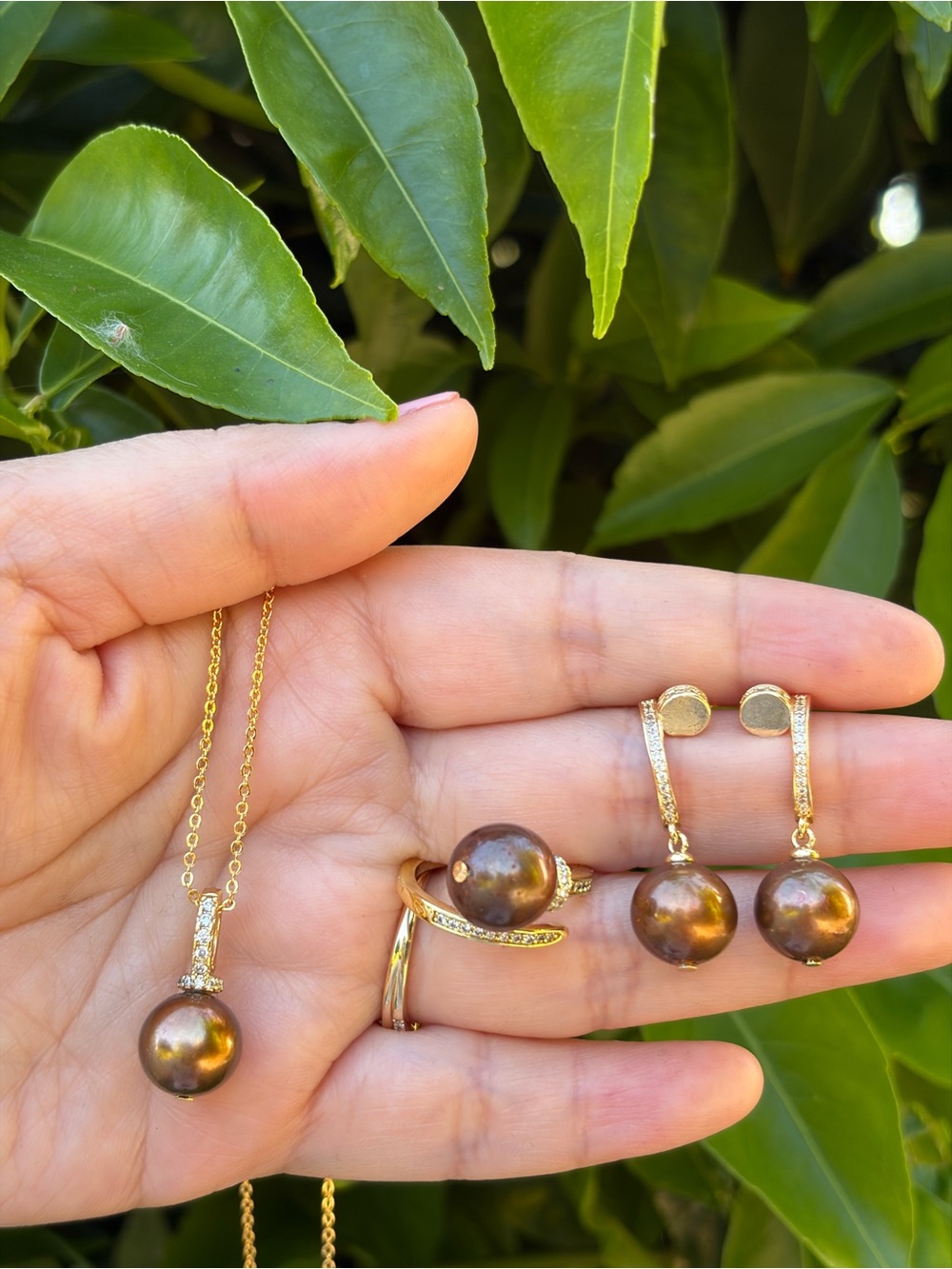 Nail Design Freshwater Pearl Set - in Brown/Necklace, Ring&Earrings- Gold plated - Picture 2 of 5